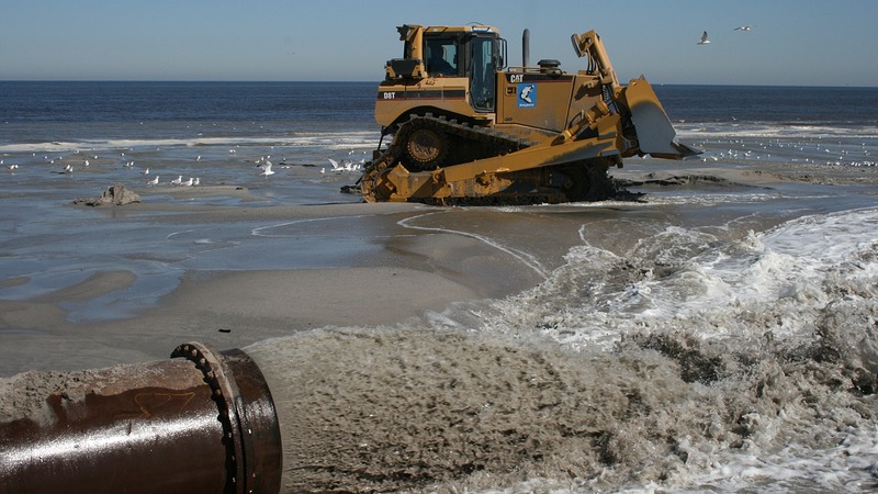 Rijkswaterstaat start zandsuppletie op stranden van gemeente Bergen