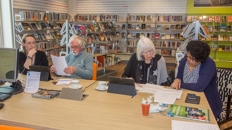 Eerste Tablet Café in bibliotheek De Rijp