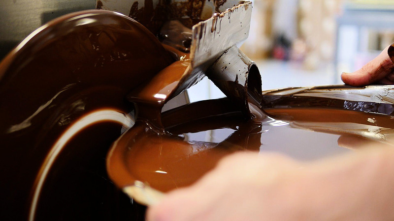 JCI Alkmaar introduceert Waaghalzen: chocoladekaasbonbons voor een goed doel