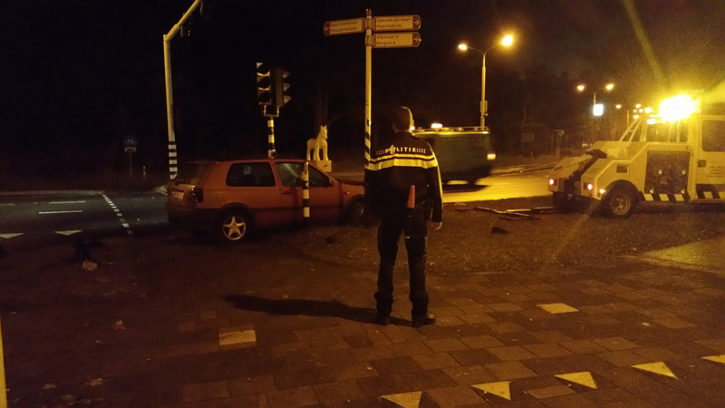 Drankrijder vlucht te voet na eenzijdig ongeval in Egmond
