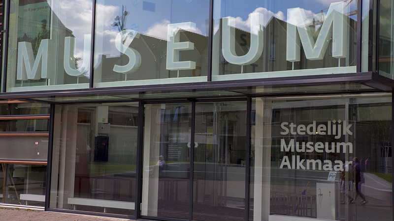 Spectaculair recordaantal bezoekers Stedelijk Museum in 2016