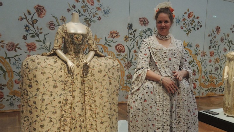 Lezing 17e en 18e eeuwse kostuums in Bibliotheek De Mare