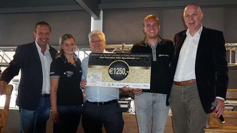 Victorie Open doneert 1.250 euro aan Vrienden MEE Sportfonds
