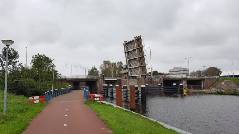 Alkmaar krijgt extra pontje tijdens vervanging brugdeel Leeghwaterbrug