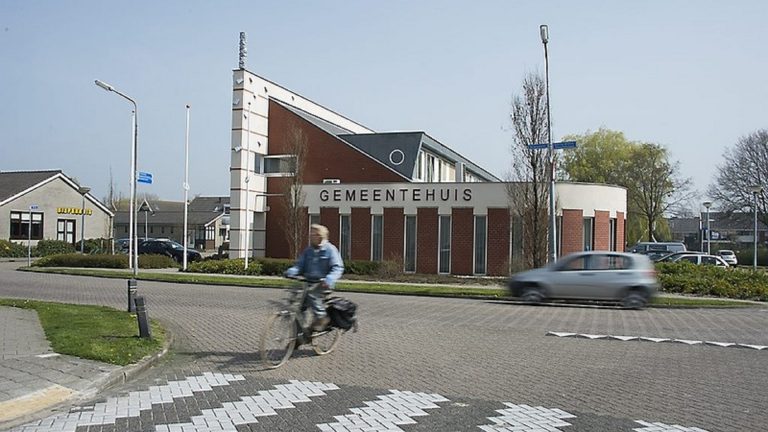 Alkmaars college wil woningen op terrein voormalig gemeentehuis De Rijp