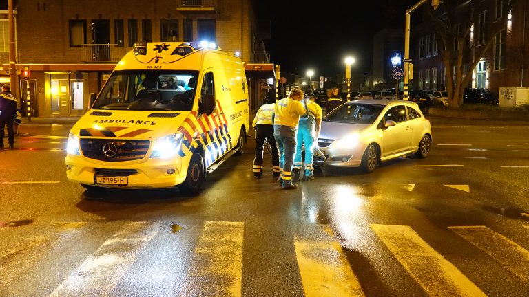 Fietser gewond bij aanrijding op kruising Scharlo-Stationsweg