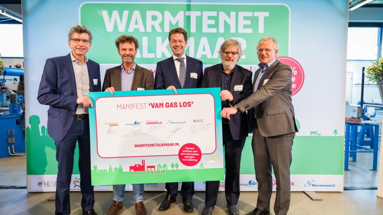 Duurzaamste warmtenet van Nederland bij Van der Meij officieel aangesloten op HVC