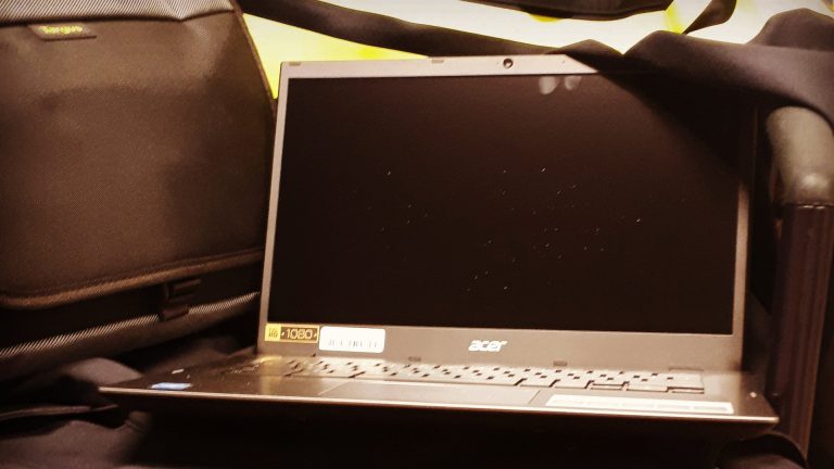 Wijkagenten krijgen laptops voor efficiënter politiewerk