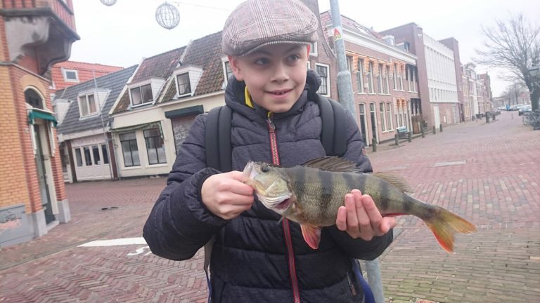 Roofvissen spotten tijden Streetfishing-competitie in Alkmaarse binnenstad ?