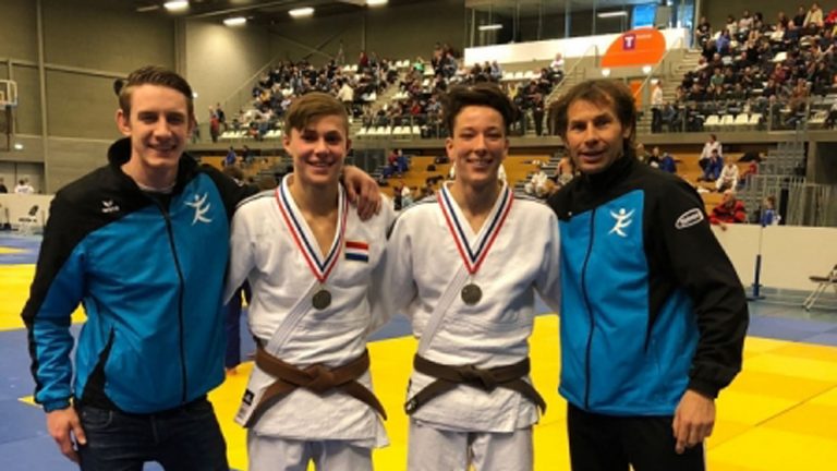 Dylan van der Kolk en Jonathan Houkes in de prijzen op NK Judo -18 jaar
