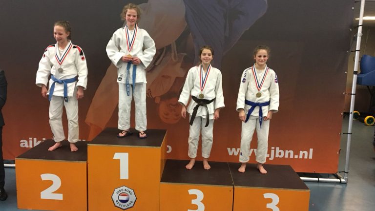 Judo-talent Fleur Sinnema Nederlands Kampioen
