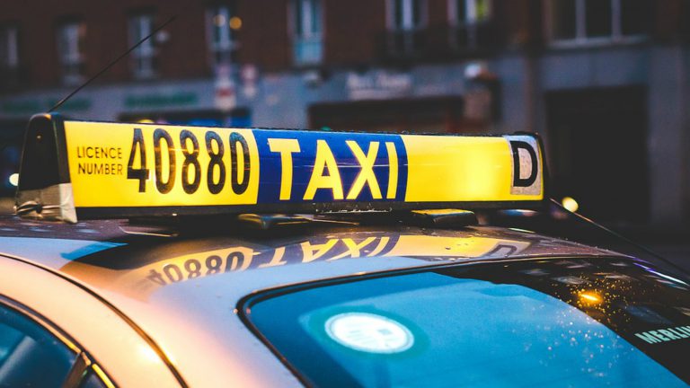OPA bekritiseert beperkte toegang taxivervoer in Alkmaarse binnenstad