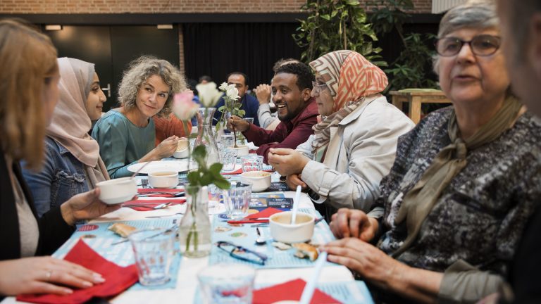 Samen met vluchtelingen eten in Resto VanHarte Alkmaar ?