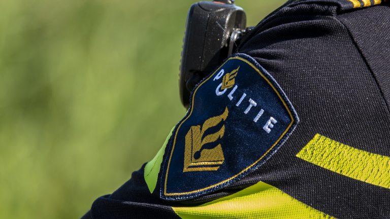 Politie lost waarschuwingsschot bij aanhouding in Alkmaar