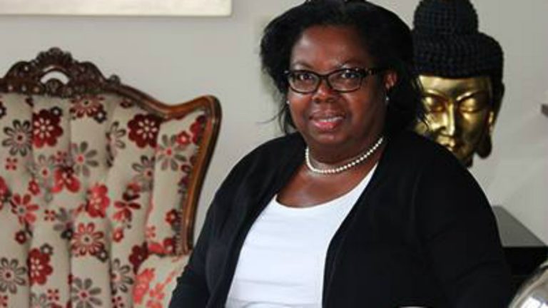 Heerhugowaardse krijgt eretitel ‘Ambassadeur van Curaçao’