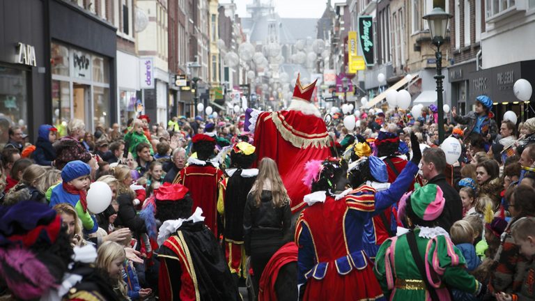 Hier komt Sinterklaas aan in Alkmaar ?