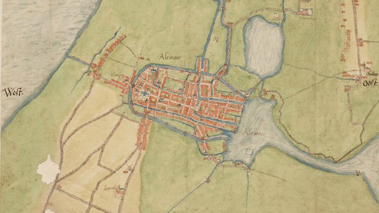 Historische atlas van Alkmaar nu te koop bij Regionaal Archief en boekwinkels