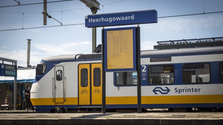 Drie treinreizigers in Heerhugowaard aangehouden voor openlijke geweldpleging