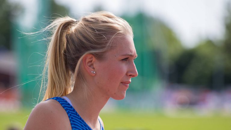 Jetske van Kampen pakt brons op 800m tijdens NK Indoor