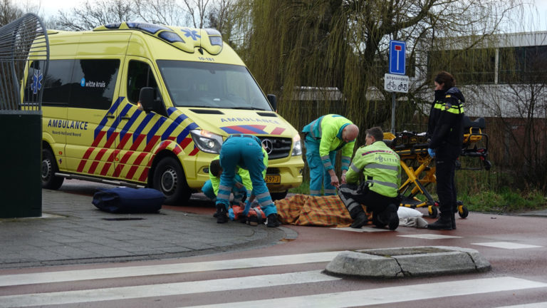 Fietser gewond bij beruchte fietsoversteekplaats Rekerdijk