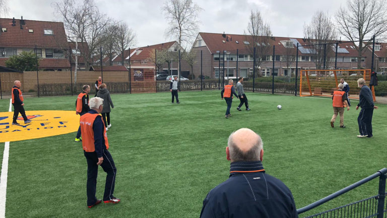 Nu ook wandelvoetbal op Cruyff Court in Daalmeer
