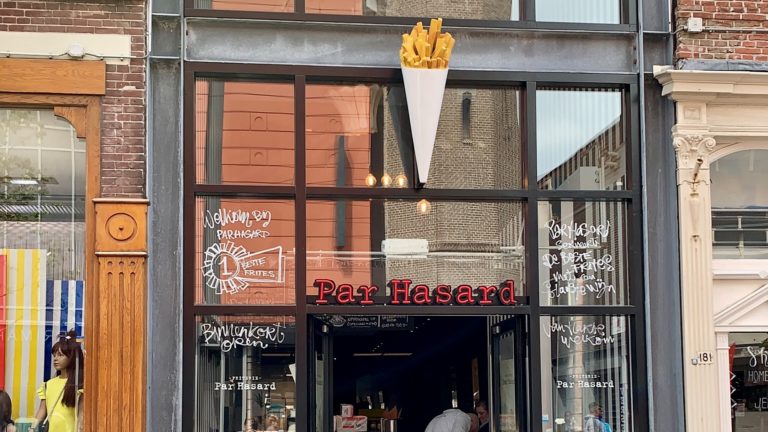 Gratis ‘beste friet van Amsterdam’ bij opening Par Hasard ?