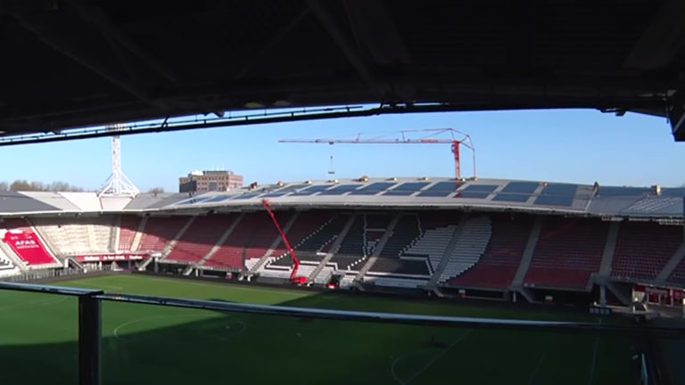 Leverancier zonnepanelen AFAS stadion: “dak was er uiteraard niet op berekend”