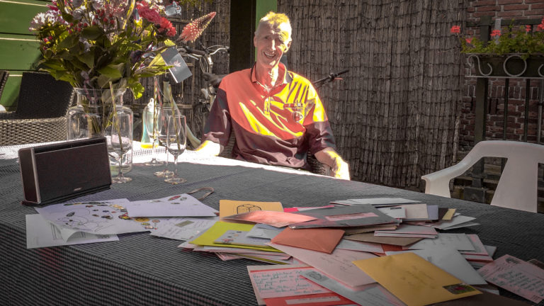 Piet al 50 jaar postbode in De Rijp; dat gaat niet onopgemerkt voorbij