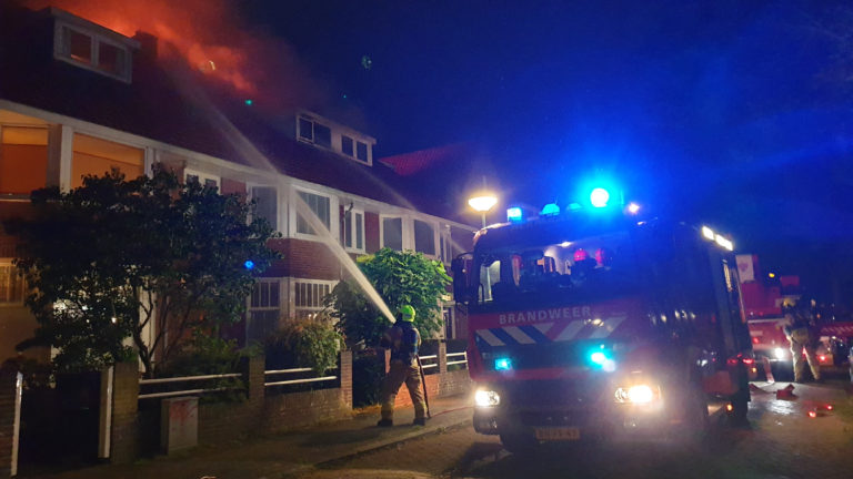 Uitslaande brand in woning Van Houtenkade in Alkmaar