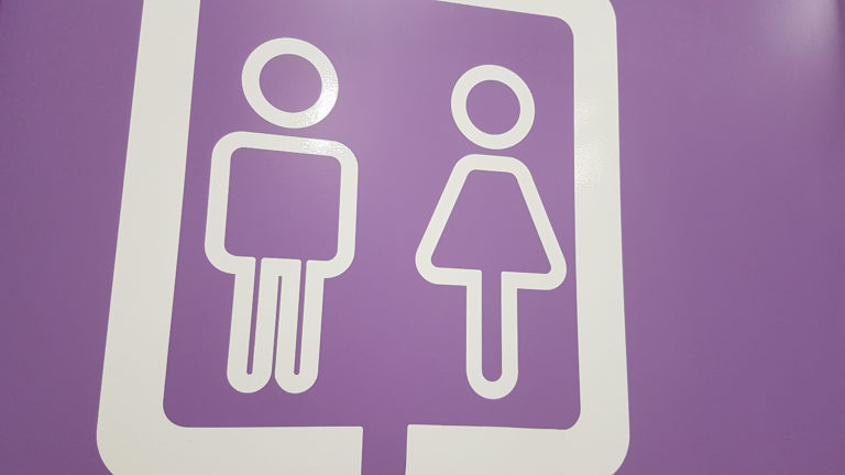 Alkmaar neemt hoge nood serieus; verkozen tot meest toiletvriendelijke gemeente van Nederland