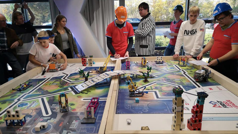 Het Kompas en De Hasselbraam in de prijzen bij regiofinale FIRST LEGO League