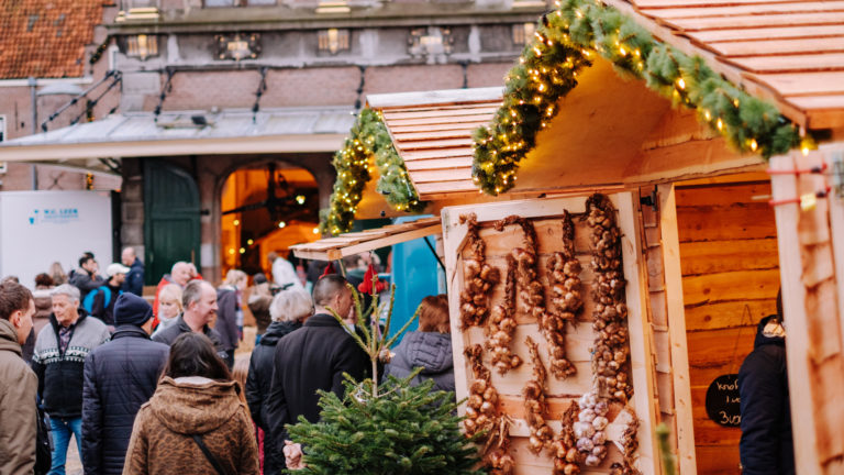 Tweedaagse Kerstmarkt op Waagplein dit jaar grotendeels overdekt ?