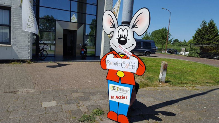 Repaircafé Alkmaar op 25 mei weer open: “Vrijwilliger Henk heeft gouden handjes”