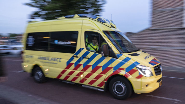 Voetgangster onder vrachtwagen op Laan van Brussel Alkmaar
