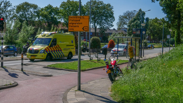Motorrijder gewond tijdens val op Nieuwe Schermerweg in Alkmaar