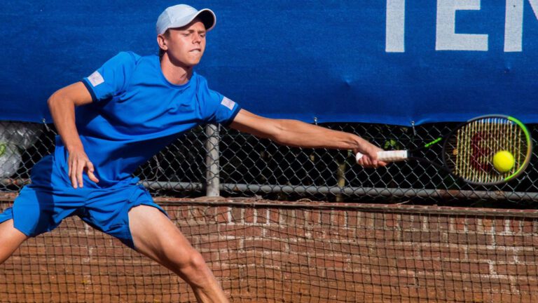 Bergenaar Dax Donders uitgeschakeld op ITF Tennis Toernooi
