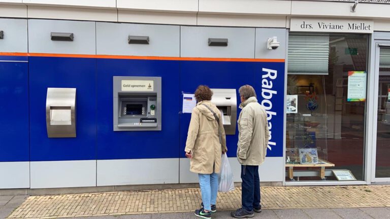 Nog geen opvolger na vertrek van laatste geldautomaat Schoorl, roep om tempo
