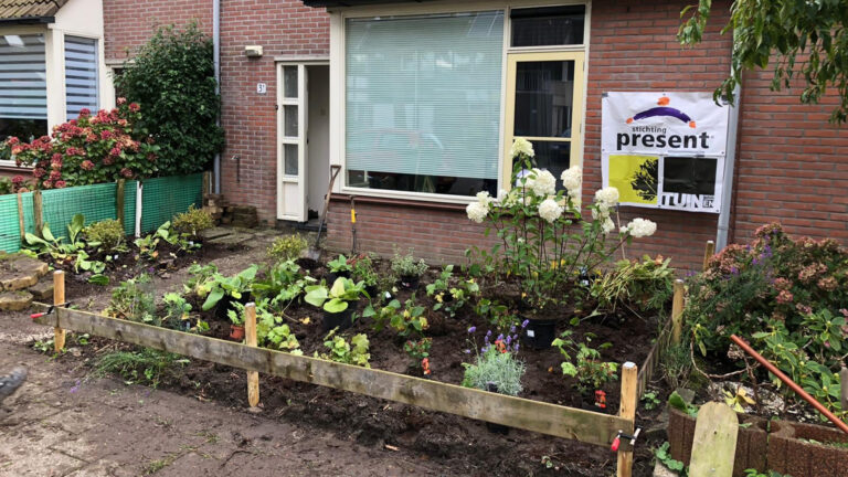 Stichting Present Alkmaar start project Sociaal Tuinieren met pilot in De Mare