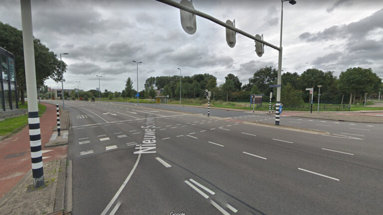 Getuigenoproep: bestuurder rijdt door na aanrijding met fietsster op Nieuwe Schermerweg