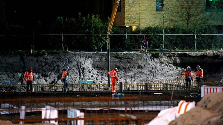 350 kuub beton voor fundering nieuw multifunctioneel centrum De Beeck Bergen