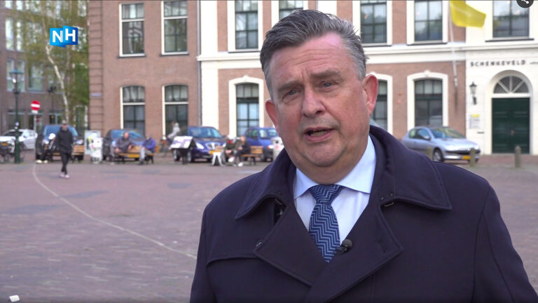 Burgemeester Roemer over de Paardenmarkt: “Geschrokken door wat ik heb gezien”