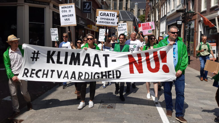Manifestatie van Klimaatcoalitie Alkmaar in het centrum: “Klimaatrechtvaardigheid NU!”