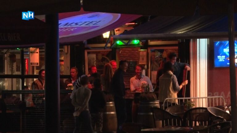 Drie café’s aan Waagplein voorlopig dicht wegens coronabesmettingen