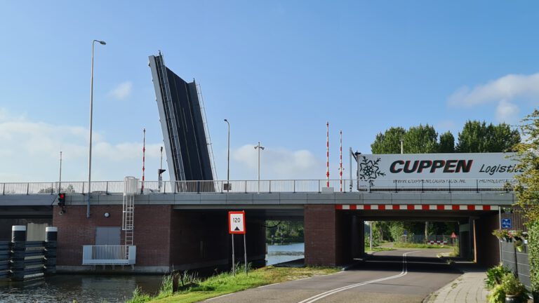 Leeghwaterbrug voor verkeer naar Heerhugowaard wil weer niet dicht