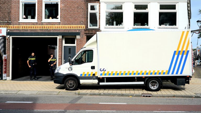 Politie Alkmaar rolt wietplantage aan Scharlo op