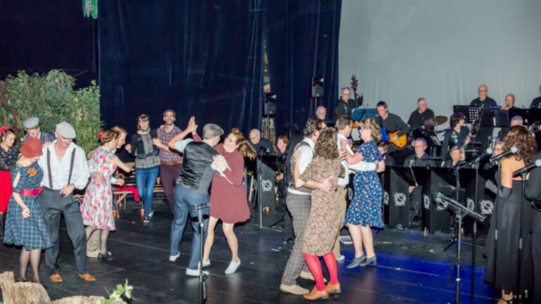 Big Swing Band Alkmaar geeft zondag kerstconcert in Wijkcentrum De Oever 🗓