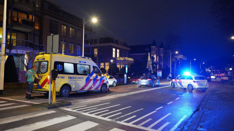 Meisje gewond bij aanrijding op zebrapad Kennemerstraatweg in Alkmaar