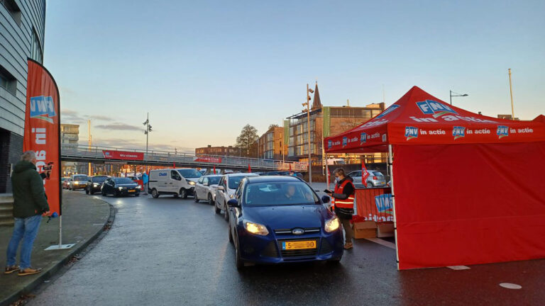 Provinciale 24-uursstaking sector metaal & techniek met ‘staakstraat’ in Alkmaar