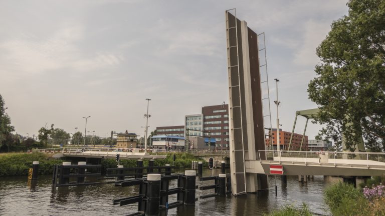 Gemeente Alkmaar eist 1,3 miljoen euro van ontwerper/bouwer Victoriebrug