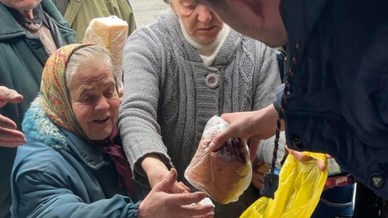 Vrijwilligers Caritas zamelen nog steeds fulltime spullen in voor Oekraïne